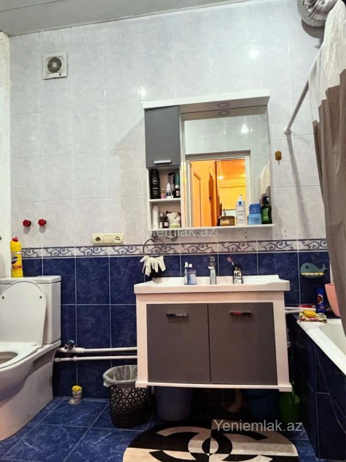 Satılır 2 otaqlı köhnə tikili 70 m²