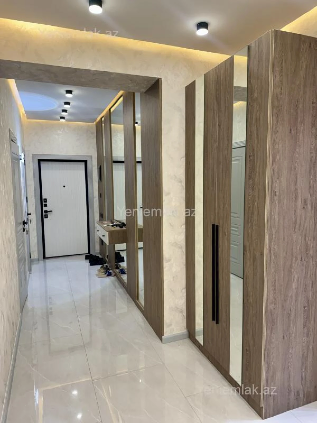 Satılır 3 otaqlı yeni tikili 90 m²