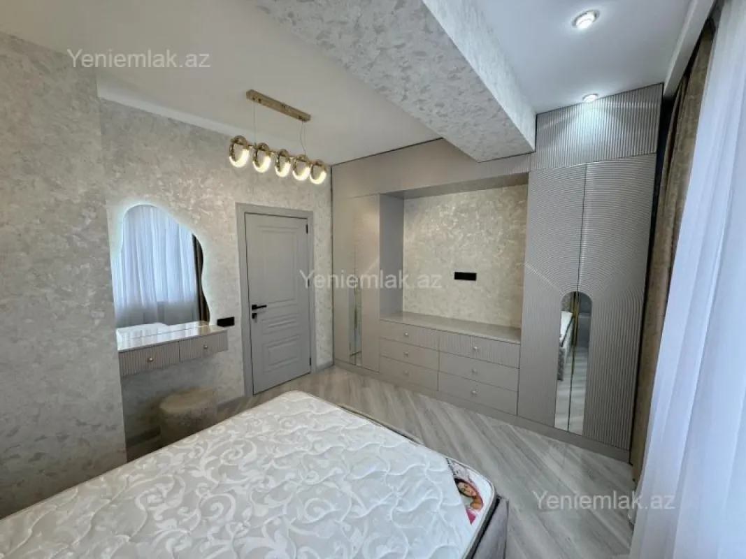 Satılır 3 otaqlı yeni tikili 90 m²