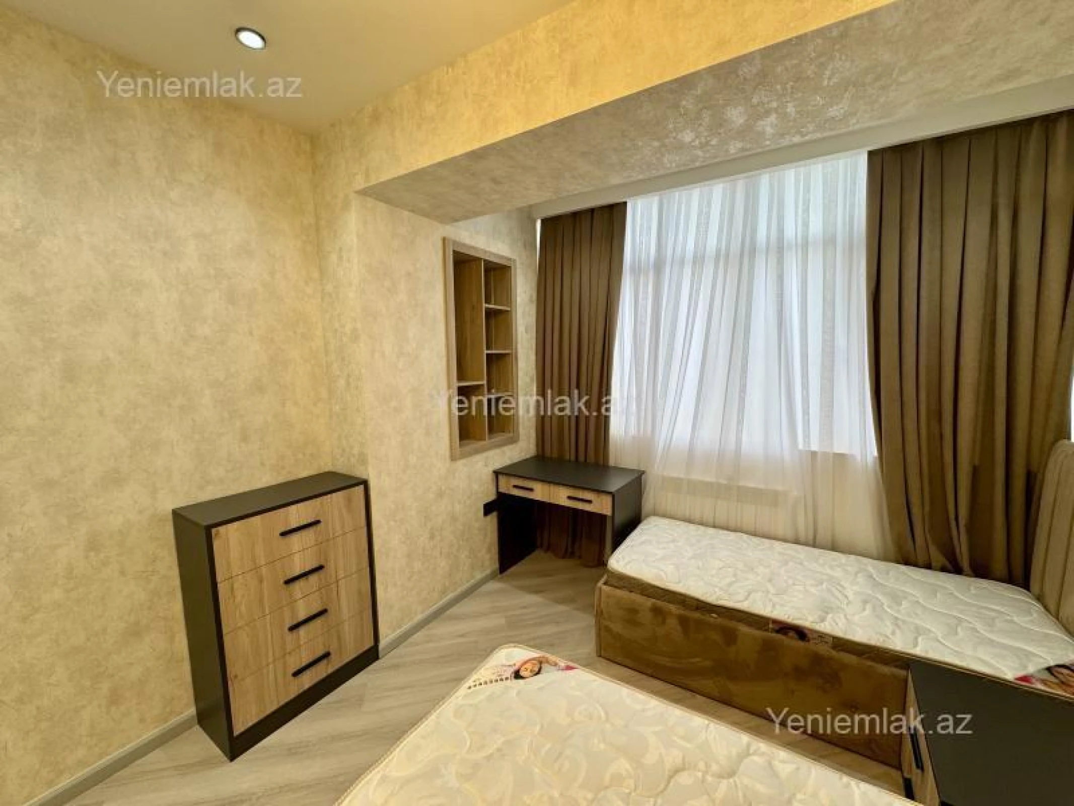 Satılır 3 otaqlı yeni tikili 90 m²