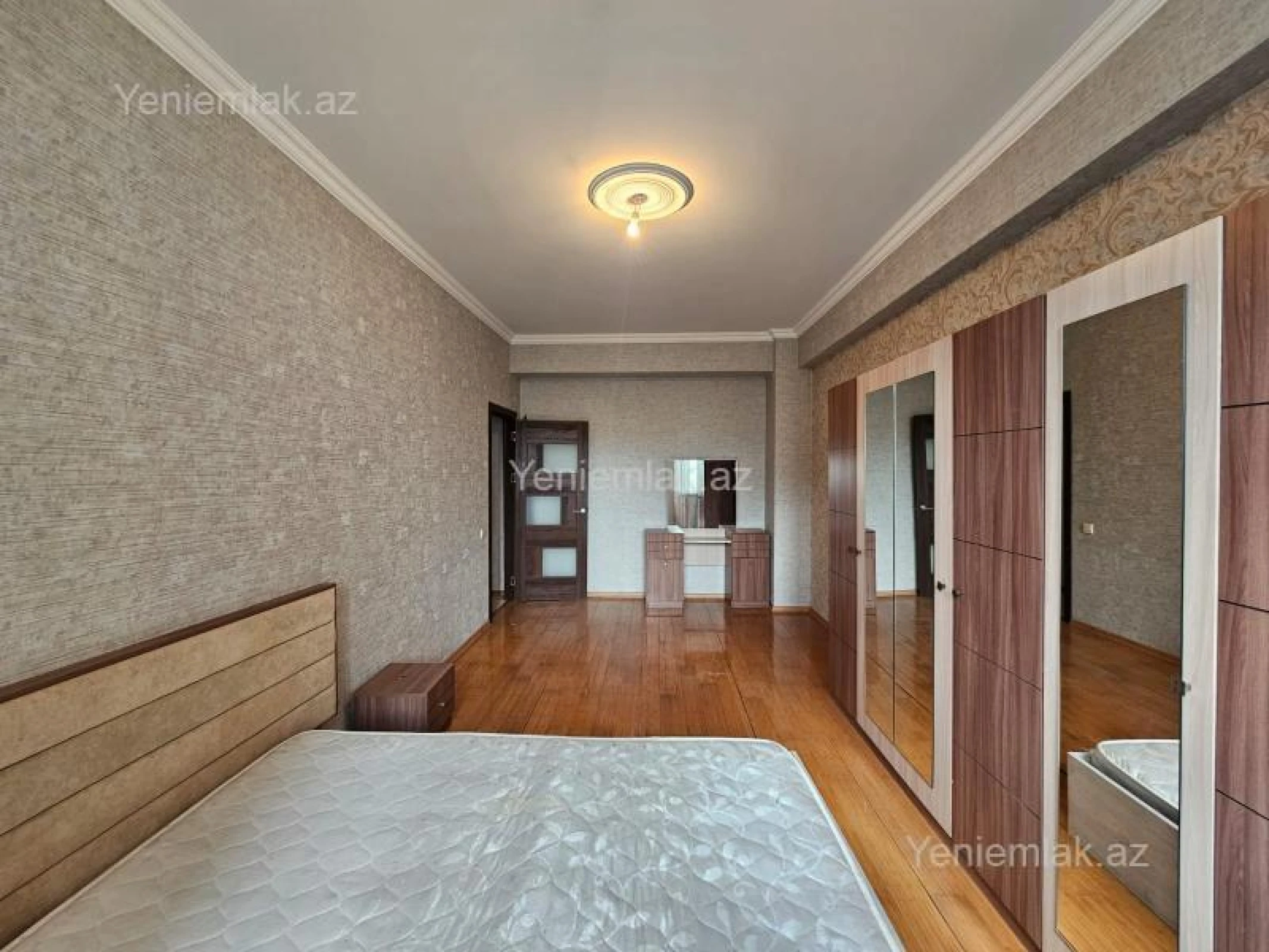 Satılır 2 otaqlı yeni tikili 61 m²