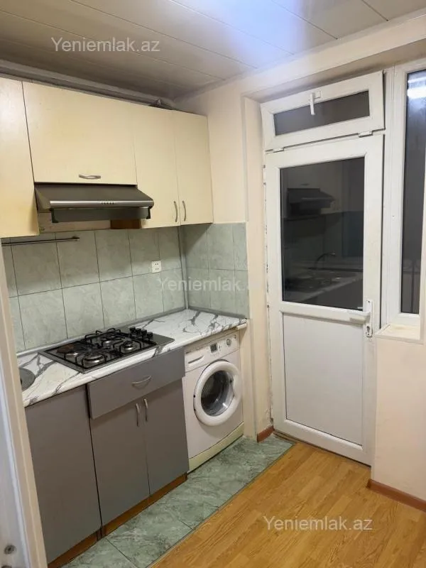 Satılır 2 otaqlı köhnə tikili 60 m²