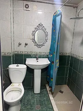 Satılır 2 otaqlı köhnə tikili 60 m²