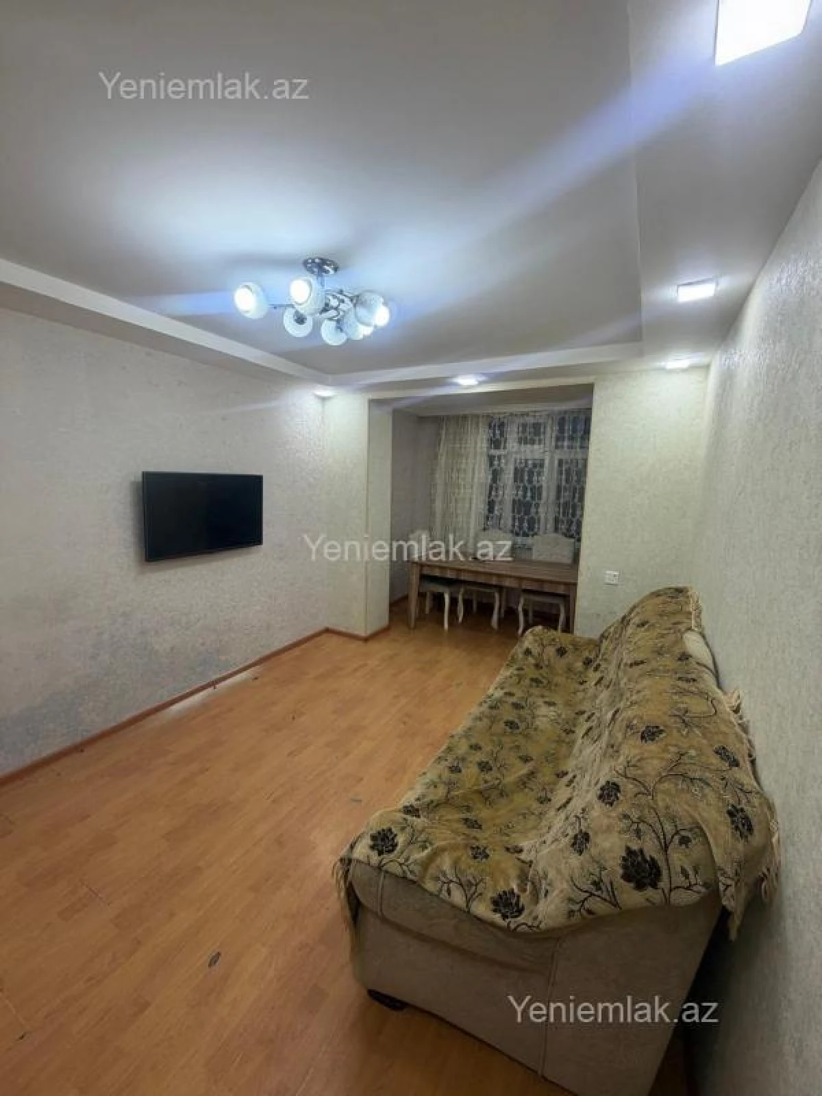 Satılır 2 otaqlı köhnə tikili 60 m²