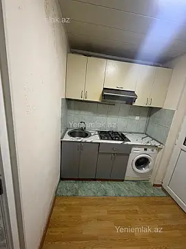 Satılır 2 otaqlı köhnə tikili 60 m²