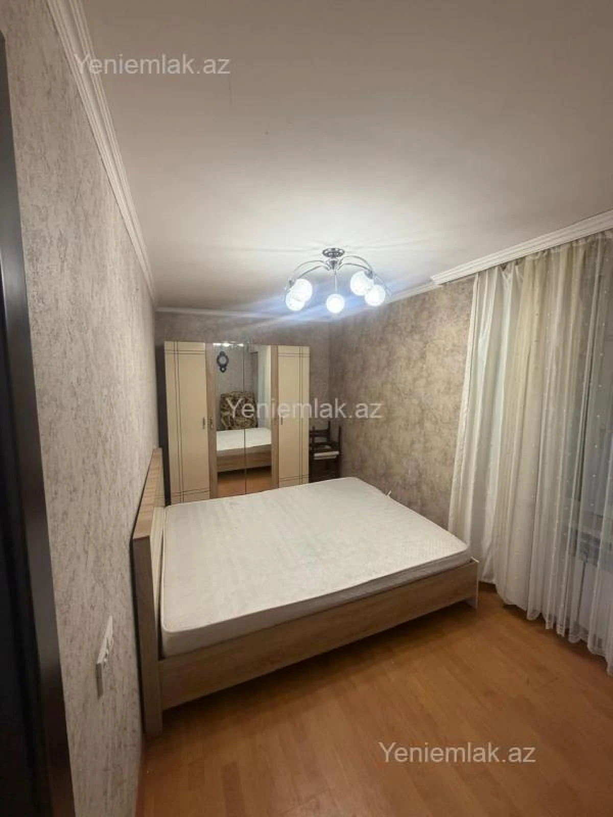 Satılır 2 otaqlı köhnə tikili 60 m²