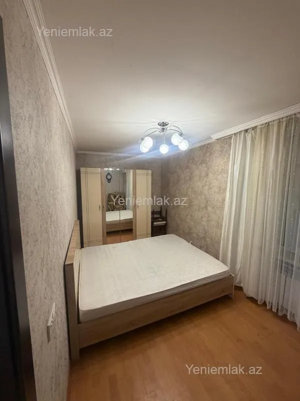 Satılır 2 otaqlı köhnə tikili 60 m²