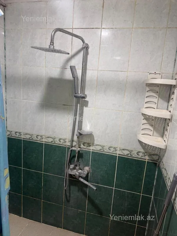 Satılır 2 otaqlı köhnə tikili 60 m²