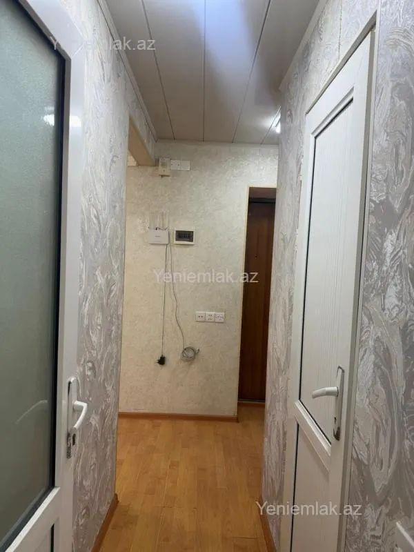 Satılır 2 otaqlı köhnə tikili 60 m²