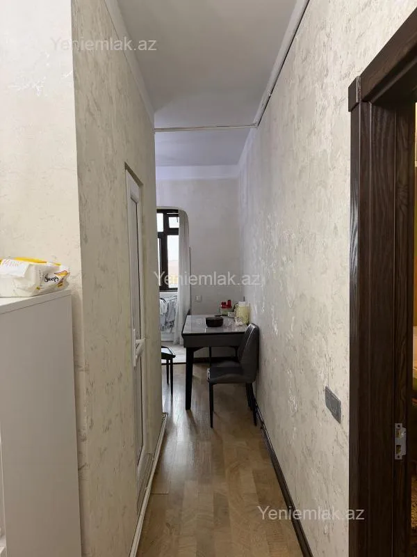 Satılır 2 otaqlı köhnə tikili 68 m²