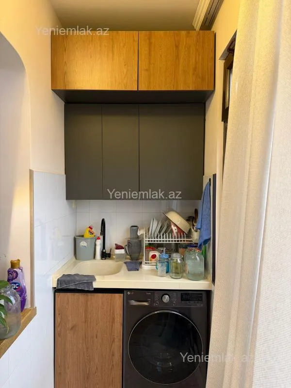 Satılır 2 otaqlı köhnə tikili 68 m²