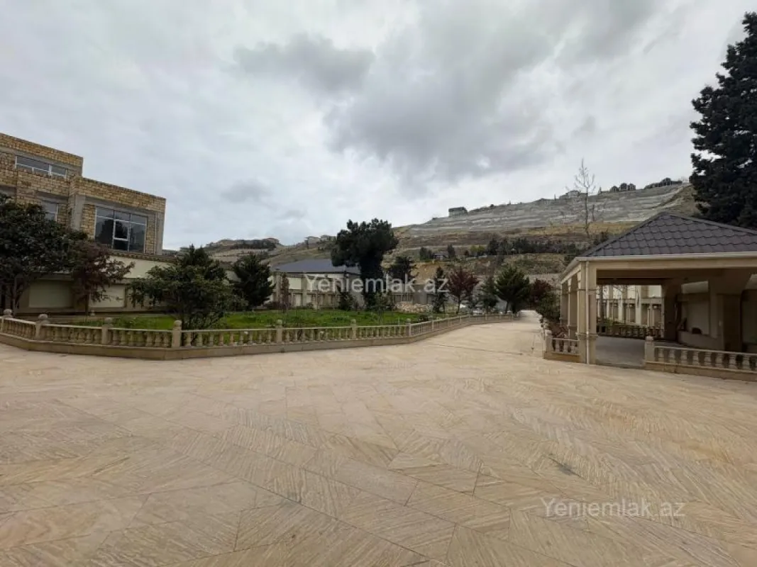 Satılır 6 otaqlı həyət evi 450 m²