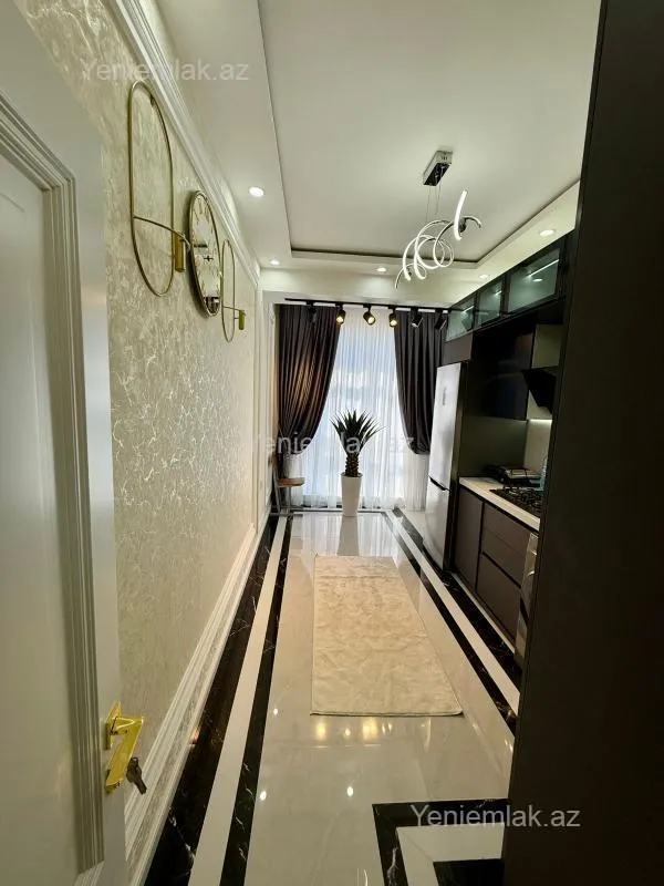 Satılır 2 otaqlı yeni tikili 72 m²