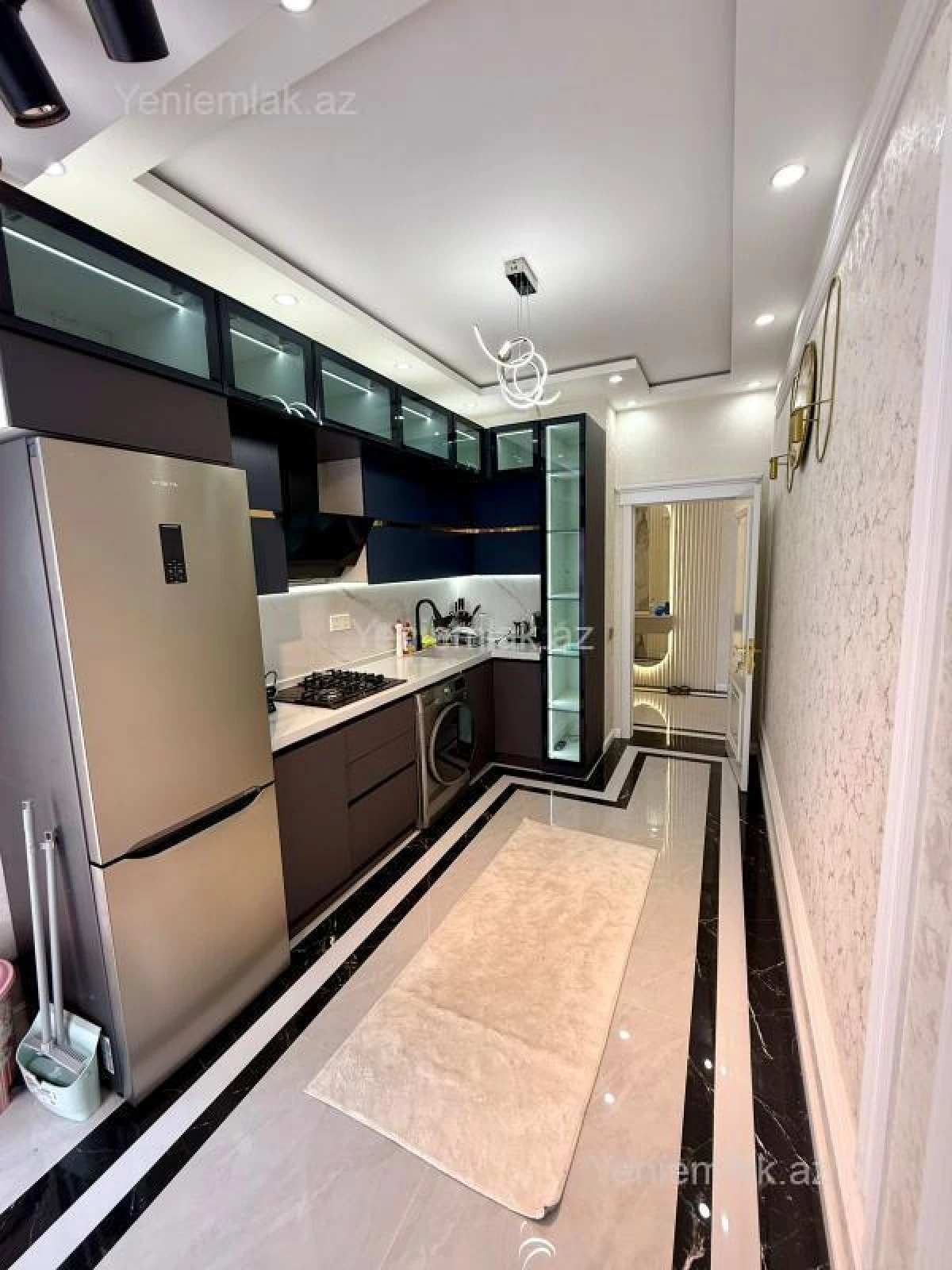 Satılır 2 otaqlı yeni tikili 72 m²