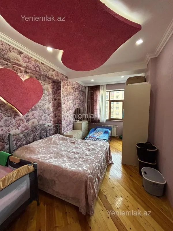 Satılır 3 otaqlı yeni tikili 72 m²