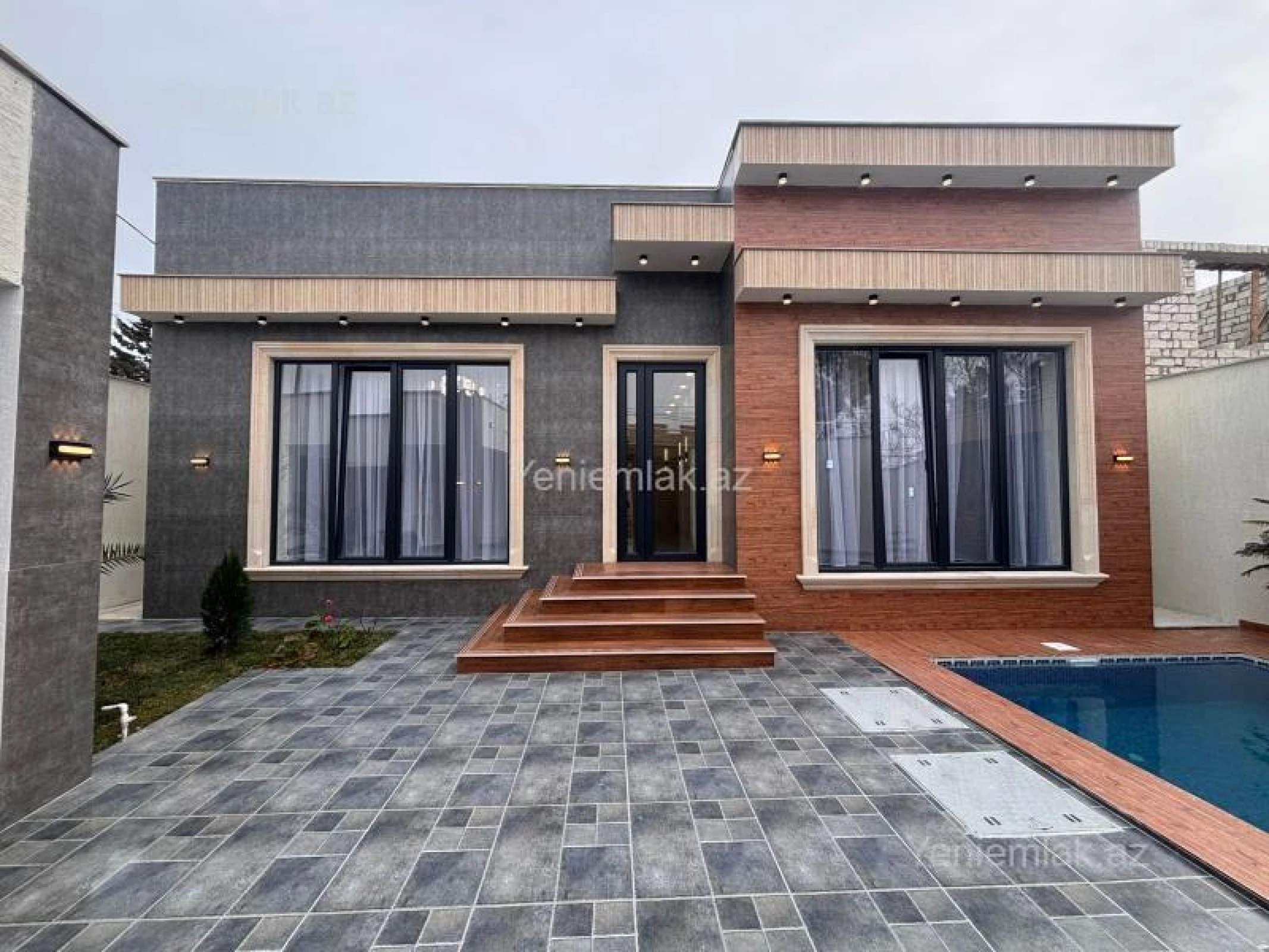 Satılır 4 otaqlı həyət evi 155 m²