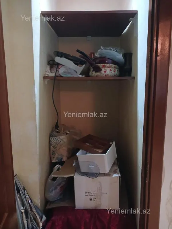 Satılır 3 otaqlı köhnə tikili 80 m²
