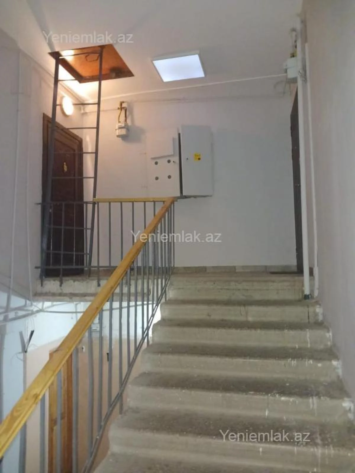 Satılır 3 otaqlı köhnə tikili 80 m²