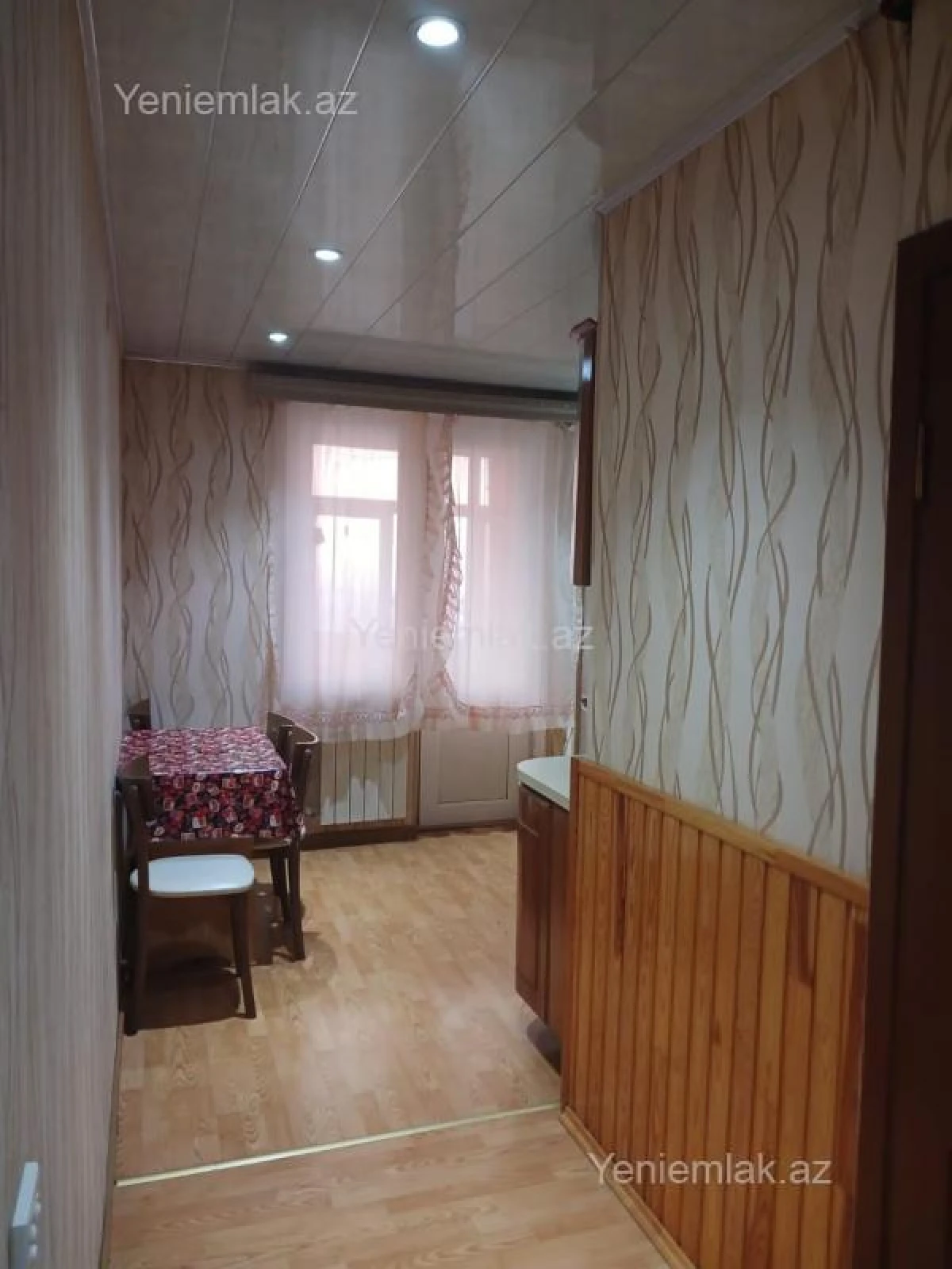 Satılır 3 otaqlı köhnə tikili 80 m²