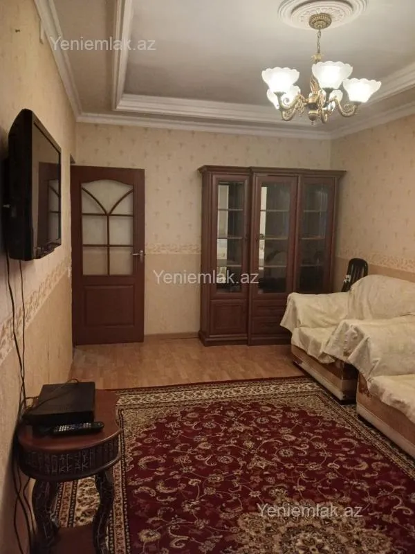 Satılır 3 otaqlı köhnə tikili 80 m²