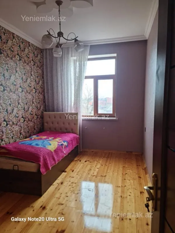 Satılır 4 otaqlı həyət evi 150 m²