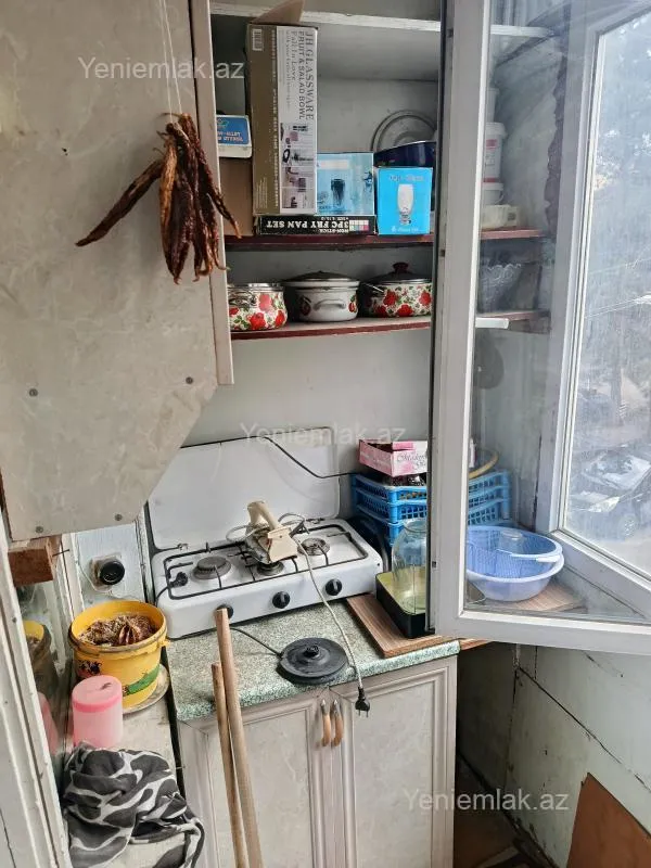 Satılır 1 otaqlı köhnə tikili 20 m²