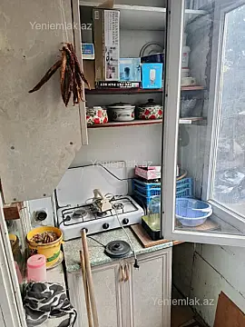 Satılır 1 otaqlı köhnə tikili 20 m²