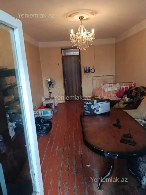 Satılır 1 otaqlı köhnə tikili 20 m²