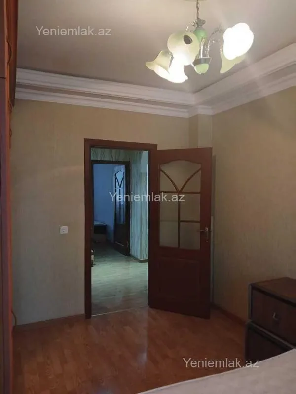 Satılır 3 otaqlı köhnə tikili 70 m²