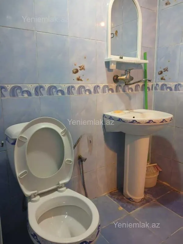 Satılır 3 otaqlı köhnə tikili 70 m²