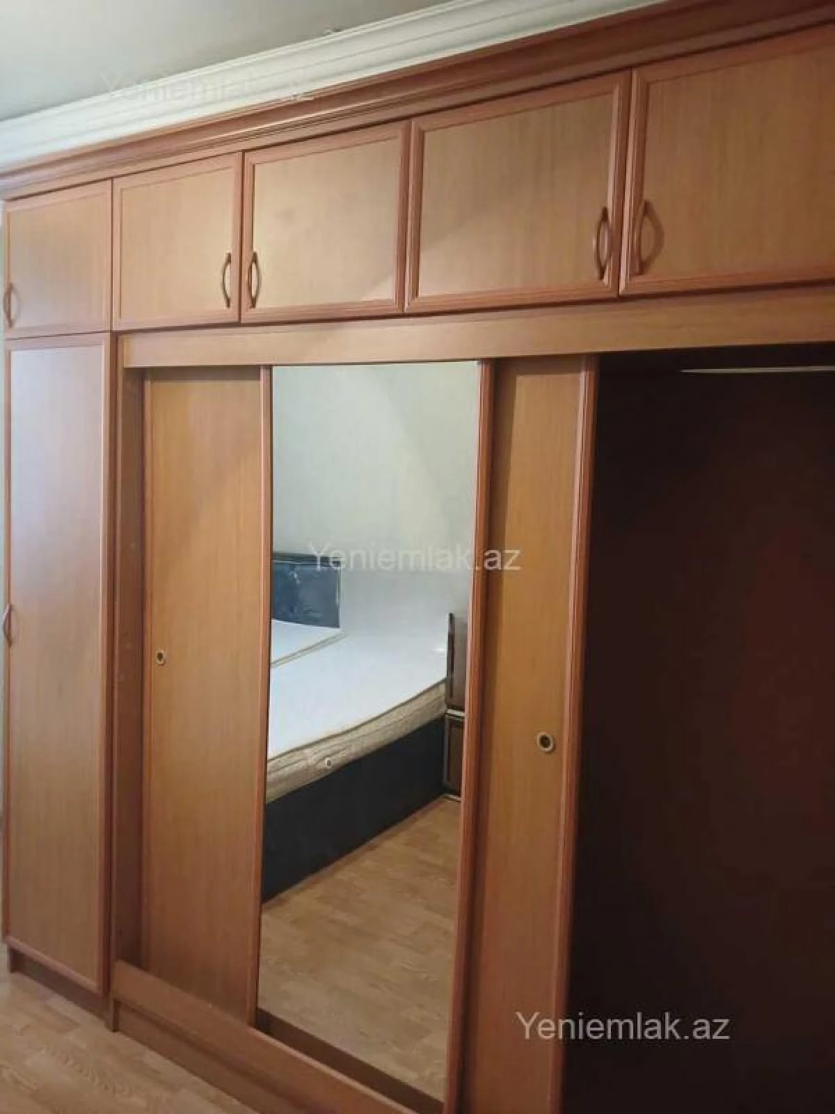 Satılır 3 otaqlı köhnə tikili 70 m²