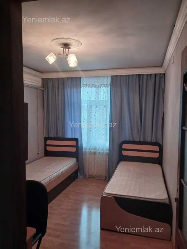 Satılır 3 otaqlı köhnə tikili 70 m²