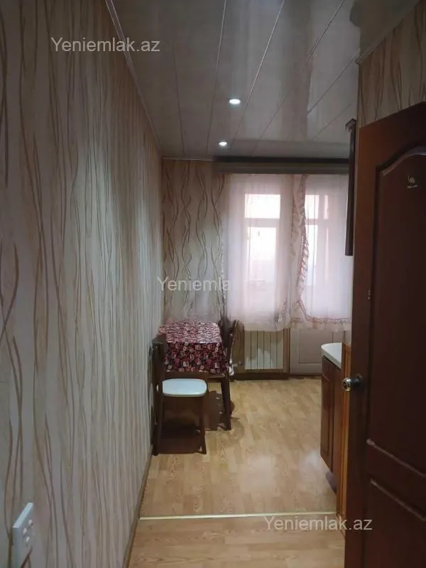 Satılır 3 otaqlı köhnə tikili 70 m²