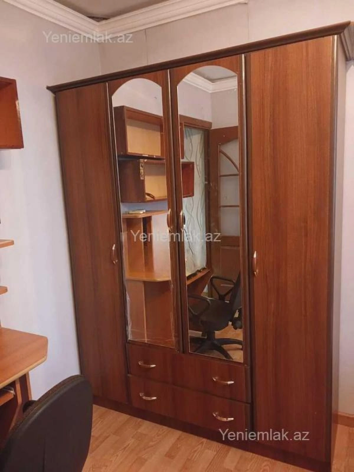 Satılır 3 otaqlı köhnə tikili 70 m²