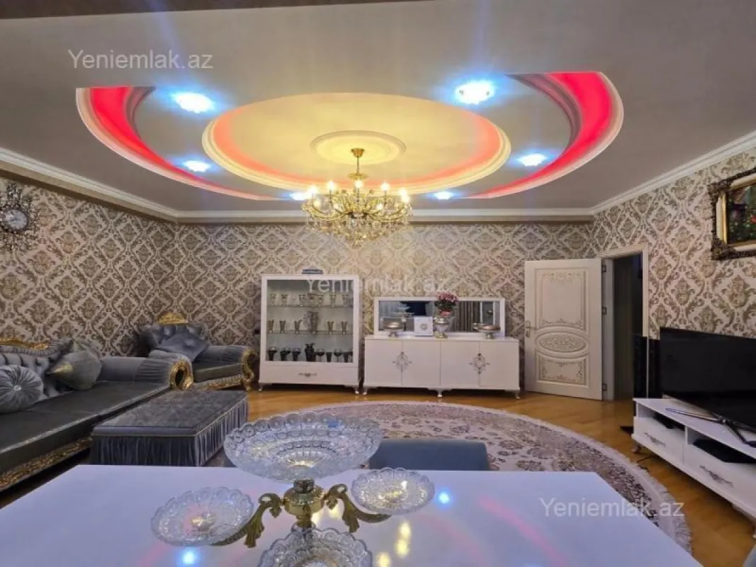 Satılır 4 otaqlı yeni tikili 131 m²