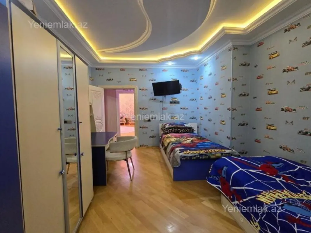 Satılır 4 otaqlı yeni tikili 131 m²