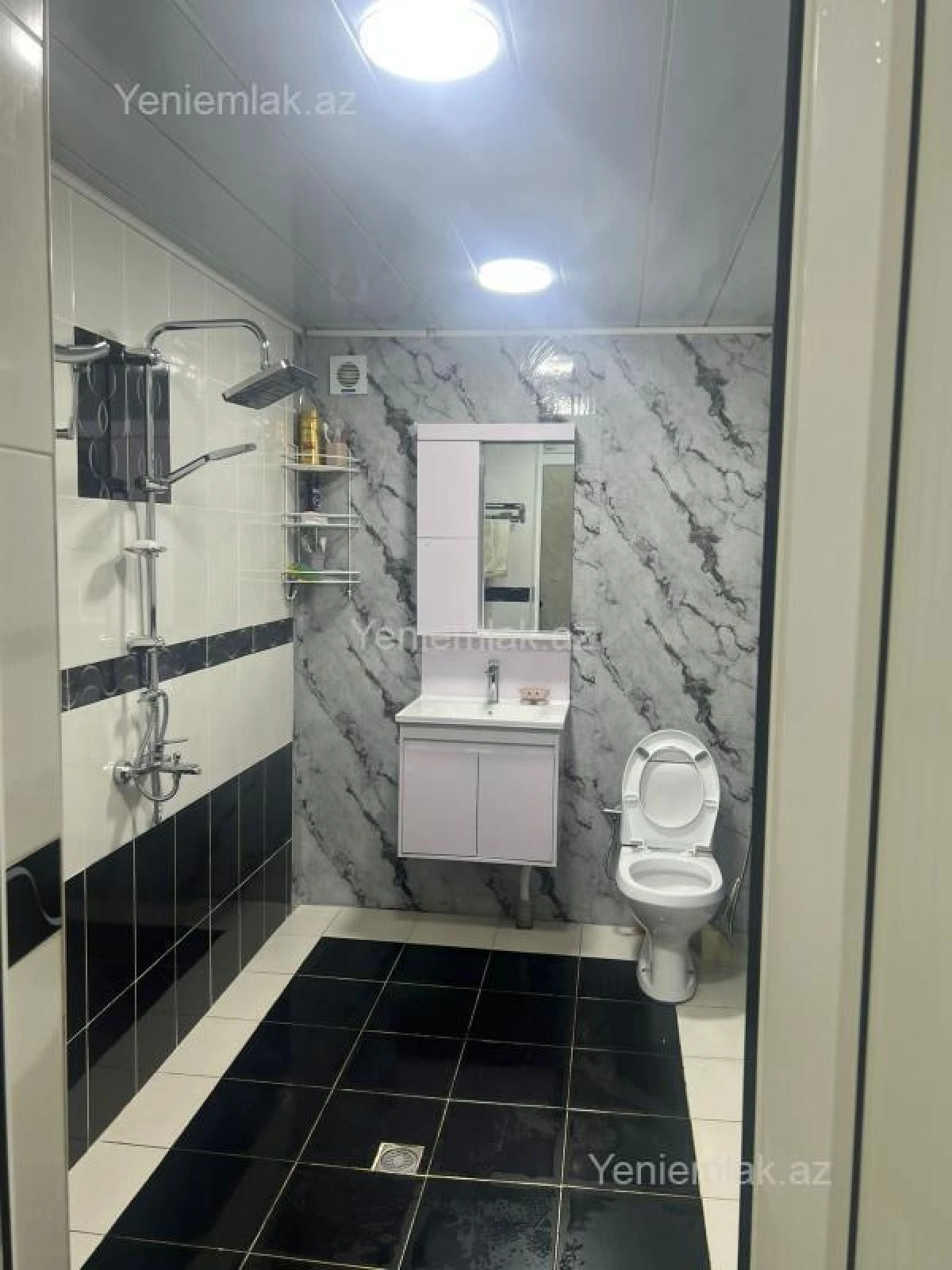 Satılır 4 otaqlı həyət evi 100 m²