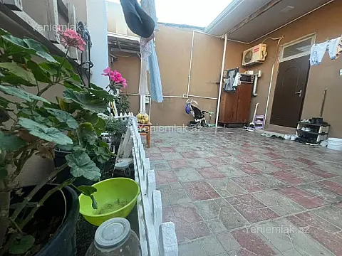 Satılır 4 otaqlı həyət evi 100 m²