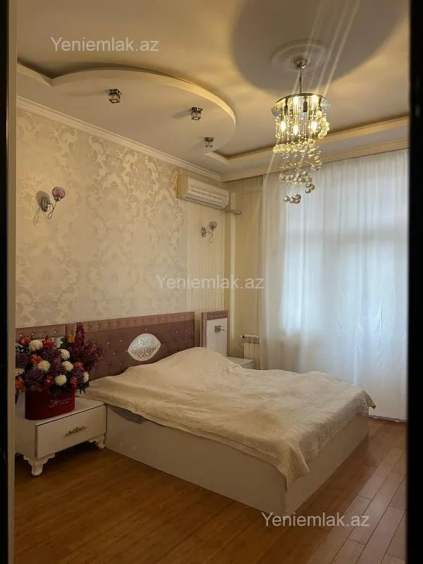 Satılır 3 otaqlı yeni tikili 80 m²