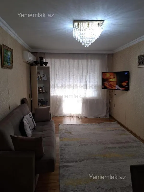 Satılır 2 otaqlı köhnə tikili 45 m²