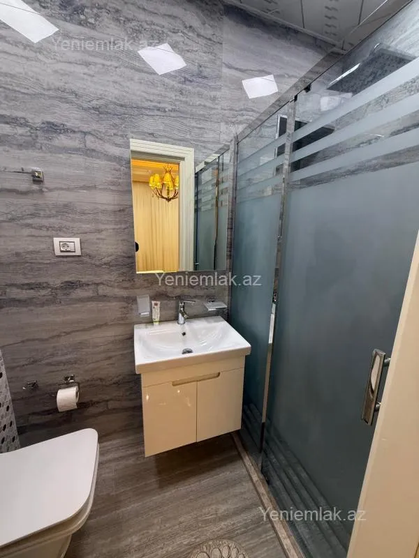 Satılır 4 otaqlı yeni tikili 185 m²