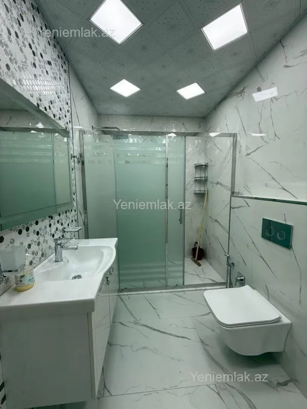 Satılır 4 otaqlı yeni tikili 185 m²