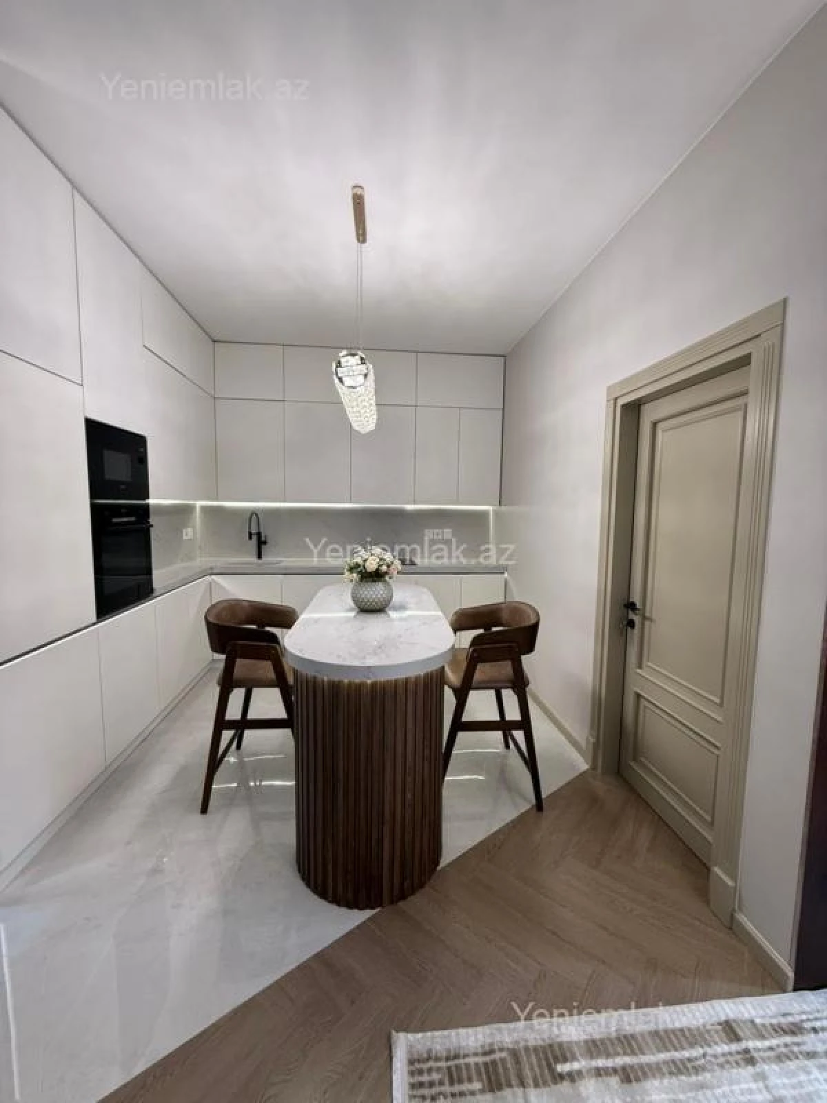 Satılır 2 otaqlı yeni tikili 68 m²