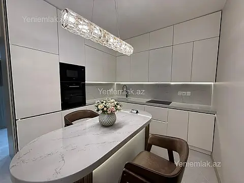 Satılır 2 otaqlı yeni tikili 68 m²