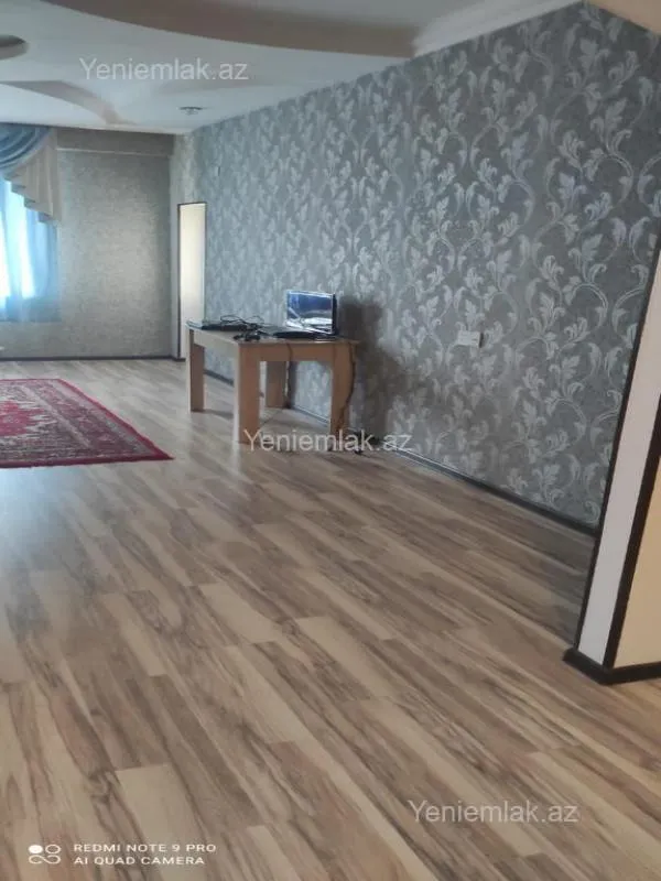 Satılır 3 otaqlı yeni tikili 110 m²