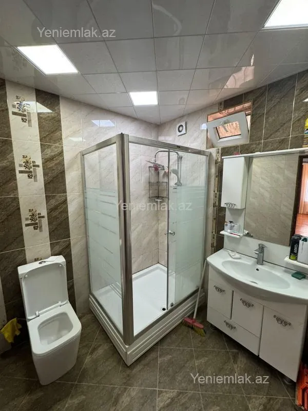 Satılır 7 otaqlı həyət evi 175 m²