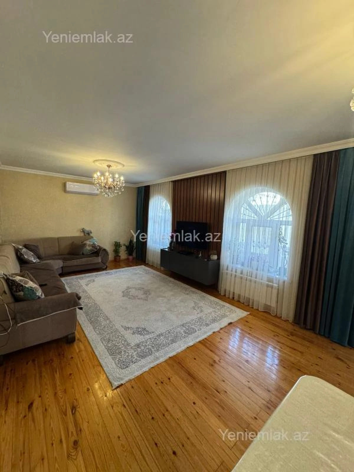 Satılır 7 otaqlı həyət evi 175 m²
