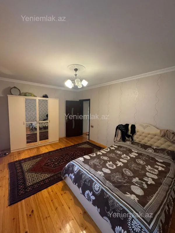 Satılır 7 otaqlı həyət evi 175 m²