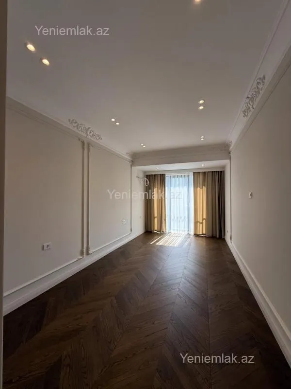 Satılır 3 otaqlı yeni tikili 127 m²