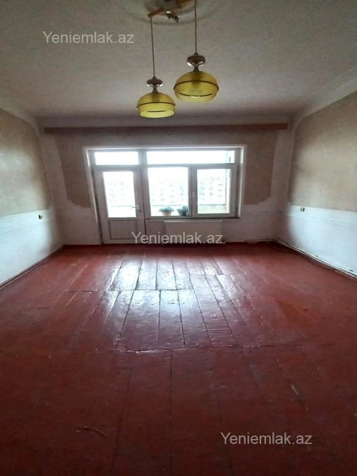 Satılır 5 otaqlı köhnə tikili 120 m²